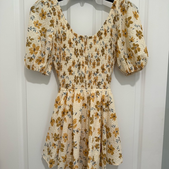 NWT Women’s Princess Polly dress - Picture 4 of 7